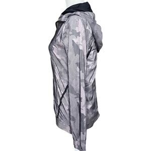 ASICS Performance Abstract Print Full Zip Jacket With Pockets & Hood Size Medium